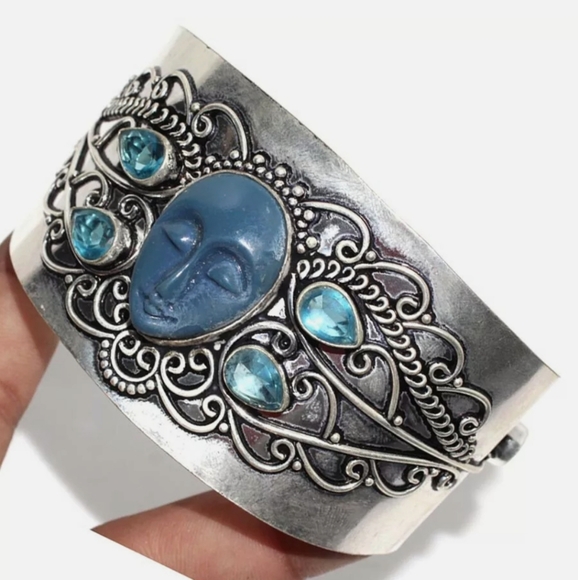 New Carved Goddess Face Blue Quartz 925 Silver Bracelet. - Picture 10 of 10